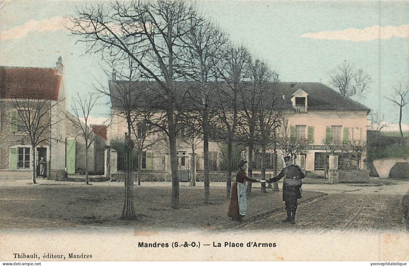 94 - VAL DE MARNE - MANDRES - La Place D'armes - Colorisée - Facteur - 10770 - Mandres Les Roses