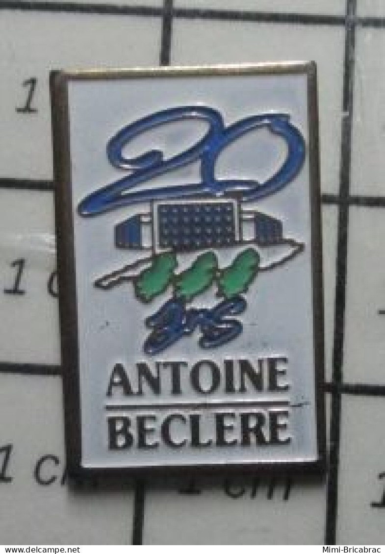 3022 Pin's Pins / Beau Et Rare / MEDICAL / HOPITAL ANTOINE BECLERE 20 ANS - Geneeskunde