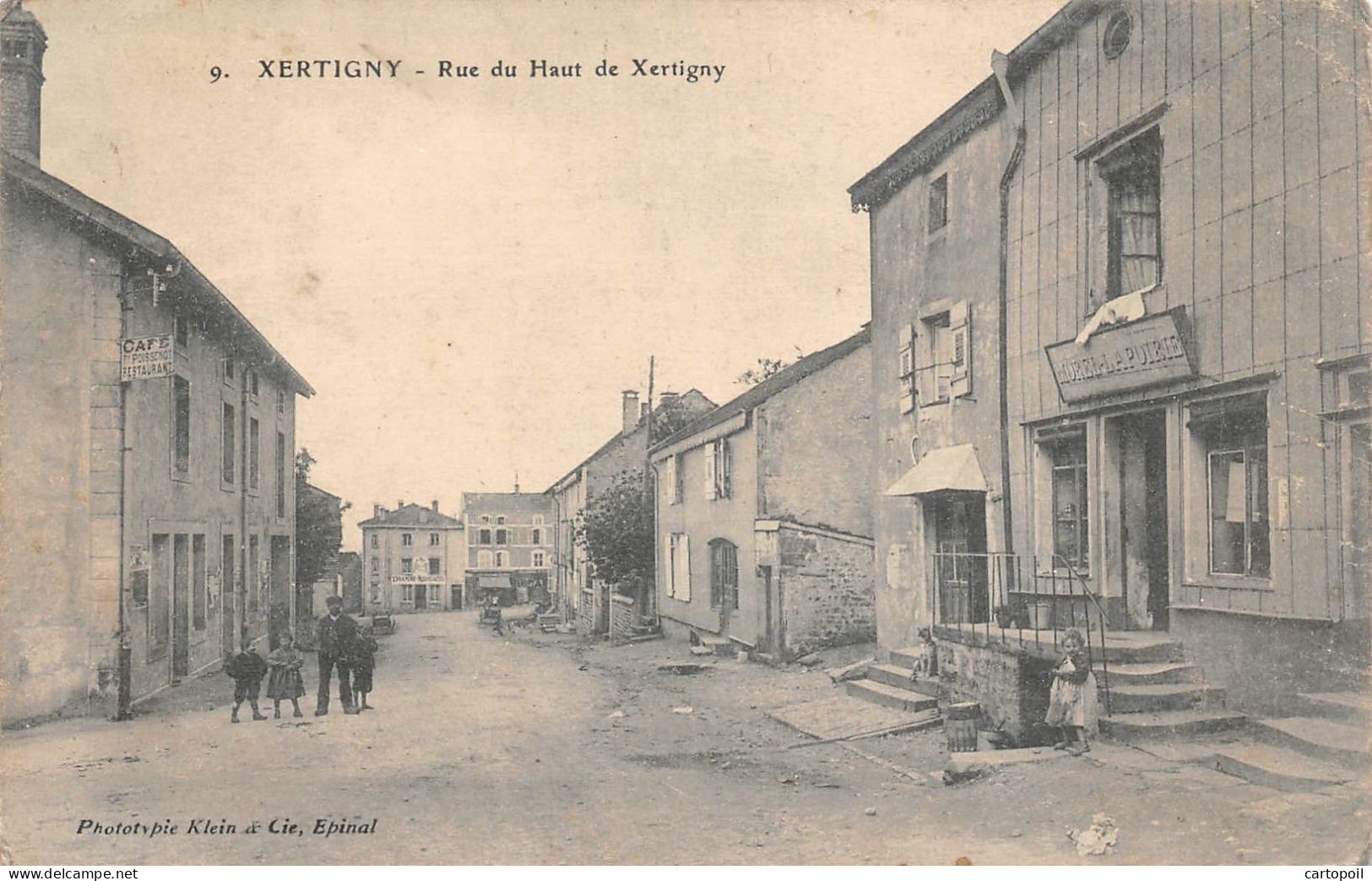 88 - XERTIGNY - Rue Du Haut De Xertigny Animée - Xertigny