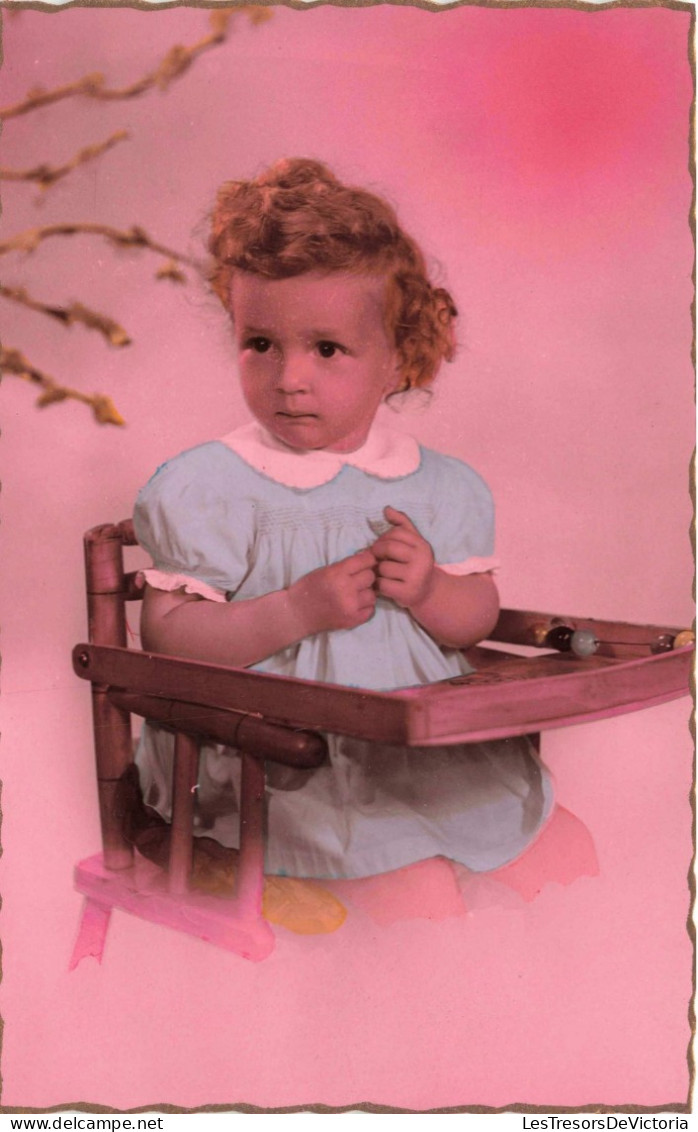 FANTAISIES - Bébés - Fille - Robe - Chaise Haute - Carte Postale Ancienne - Babies