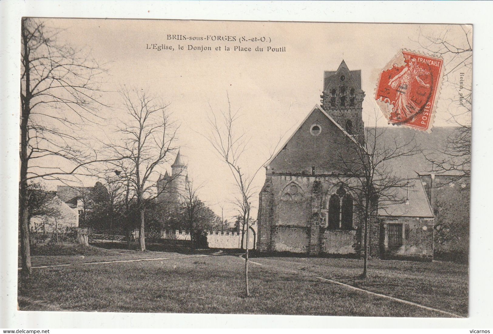 CP 91 BRIIS S/ FORGES L'église Le Donjon Et La Place Du Poutil - Briis-sous-Forges