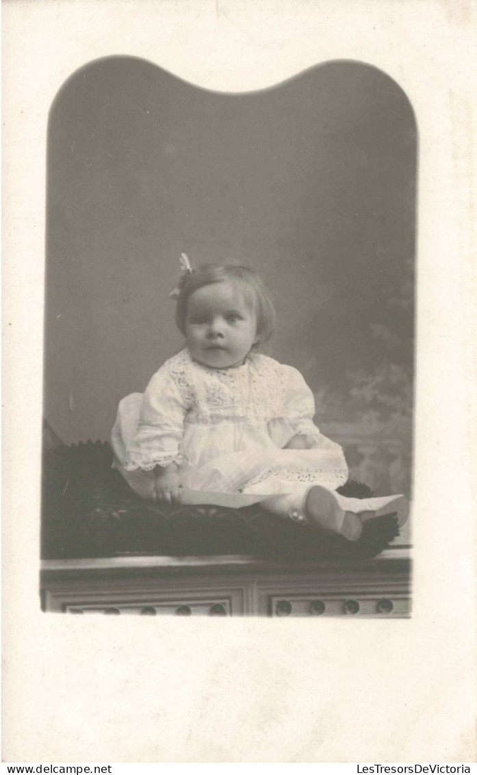 FANTAISIES - Bébé - Fille - Robe - Carte Postale Ancienne - Babies