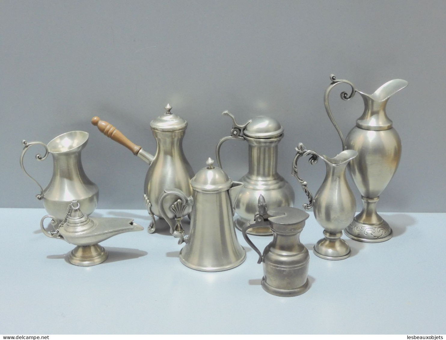 -8 ETAINS MINIATURES VASES AIGUIERES CHOPE CHOCOLATIERE PICHET LAMPE à HUILE    E - Estaño