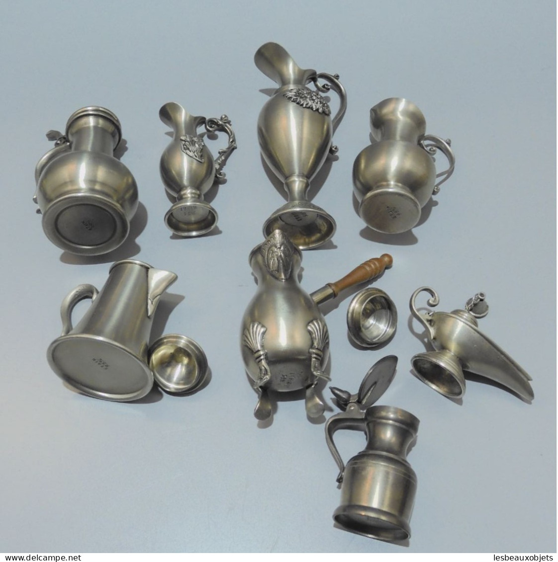 -8 ETAINS MINIATURES VASES AIGUIERES CHOPE CHOCOLATIERE PICHET LAMPE à HUILE    E