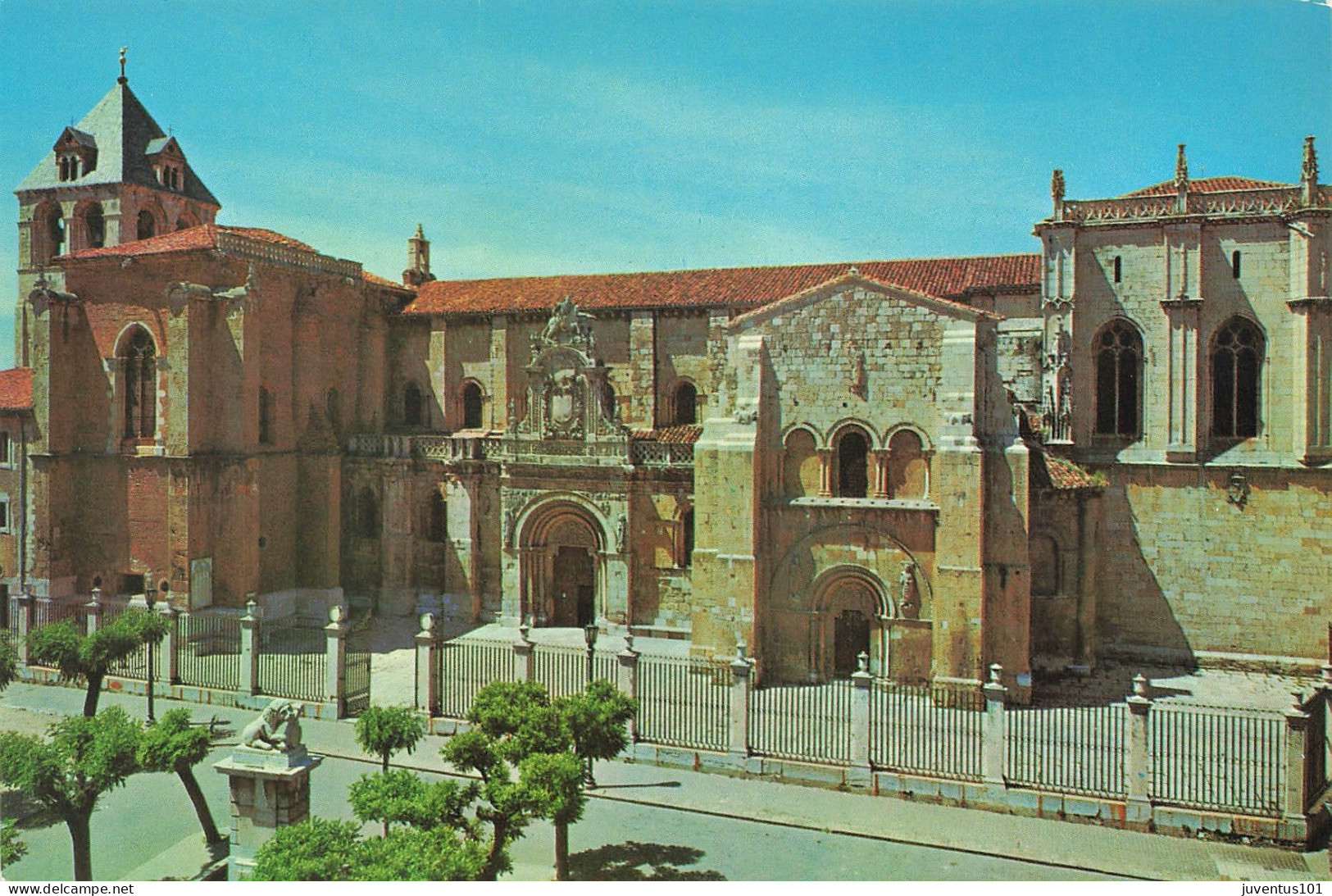 CPSM Léon-Basilica De San Isidoro      L2603 - León