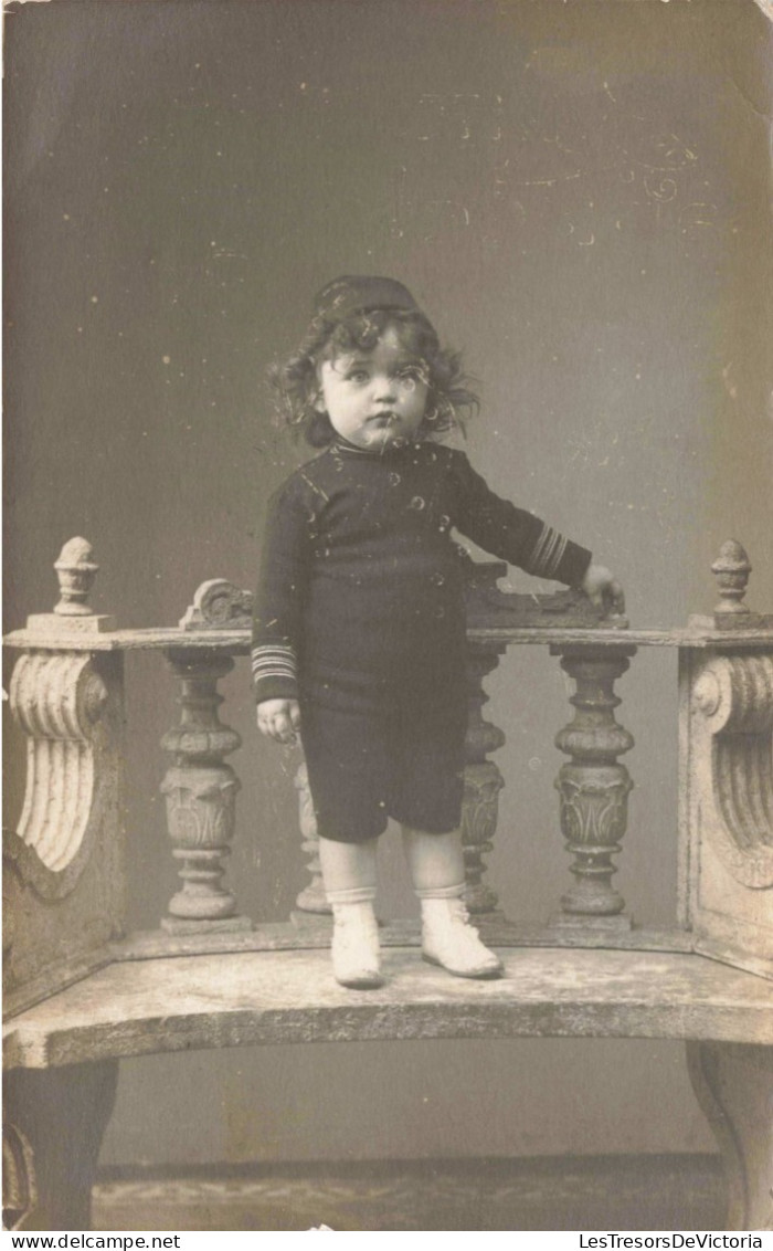 FANTAISIES - Bébés - Fille - Portrait - Carte Postale Ancienne - Bébés