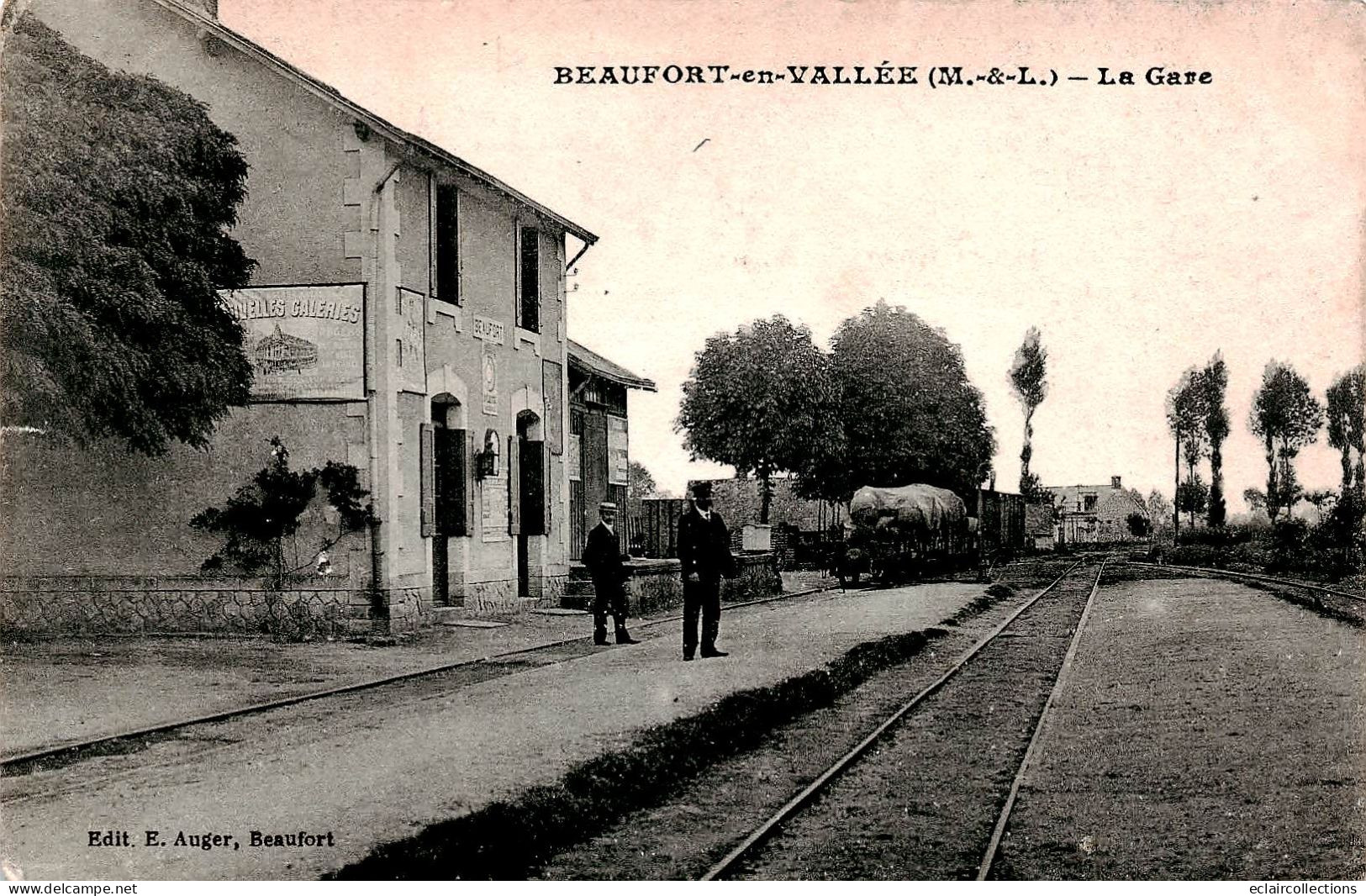 Beaufort En  Vallée       49      Intérieur De La Gare             (voir Scan) - Autres & Non Classés