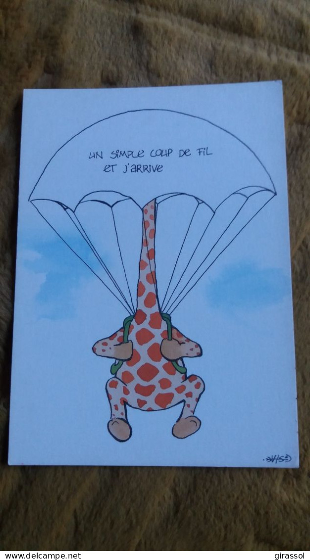 CPM GIRAFE FAISANT DU PARACHUTISME PARCHUTE UN SIMPLE COUP DE FIL ET J ARRIVE PAPERCLIP DESSIN LEENDERT JAN VIS HOUTLAND - Giraffes