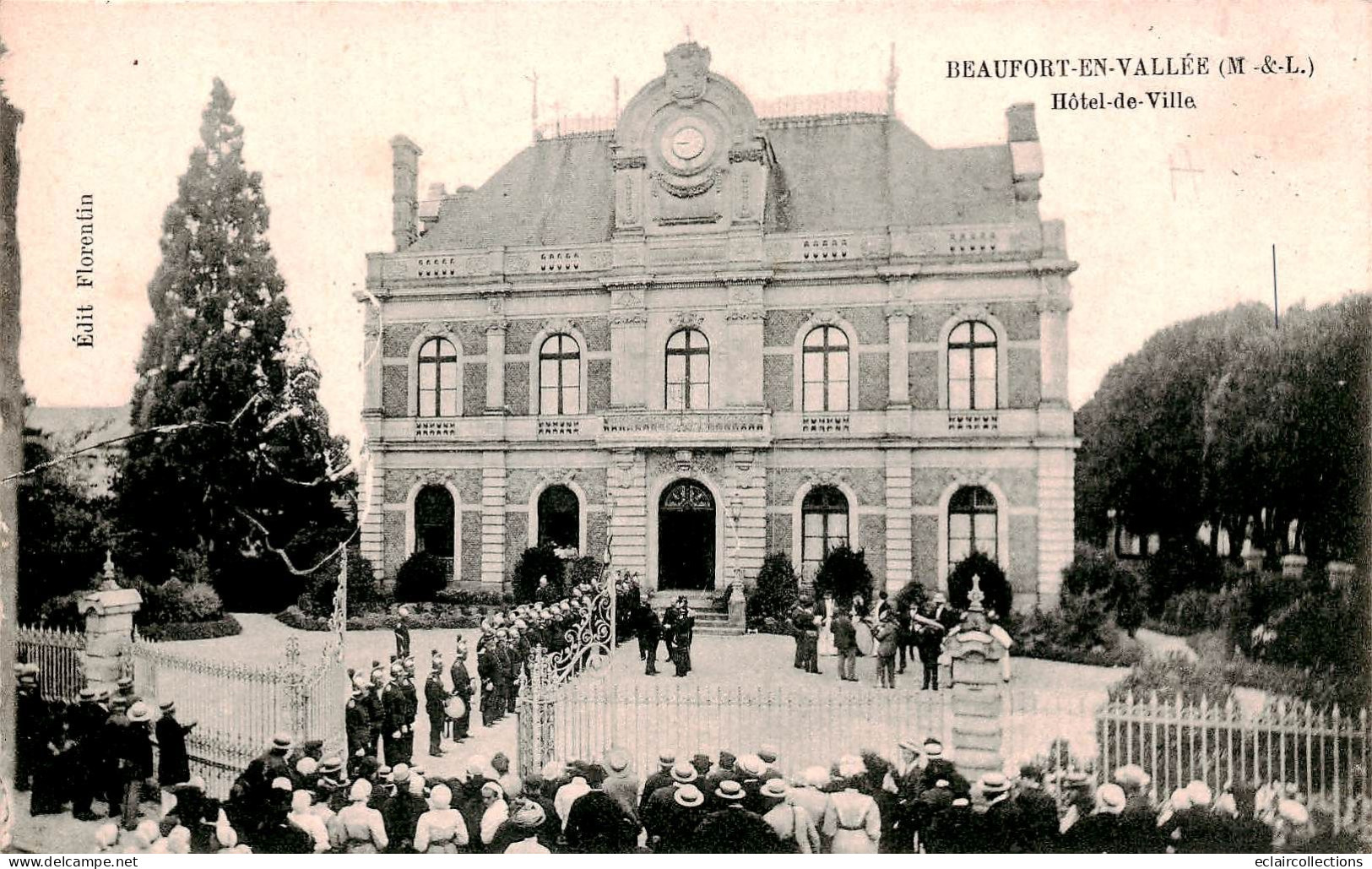 Beaufort En  Vallée       49          Hôtel De Ville. Pompiers         (voir Scan) - Andere & Zonder Classificatie