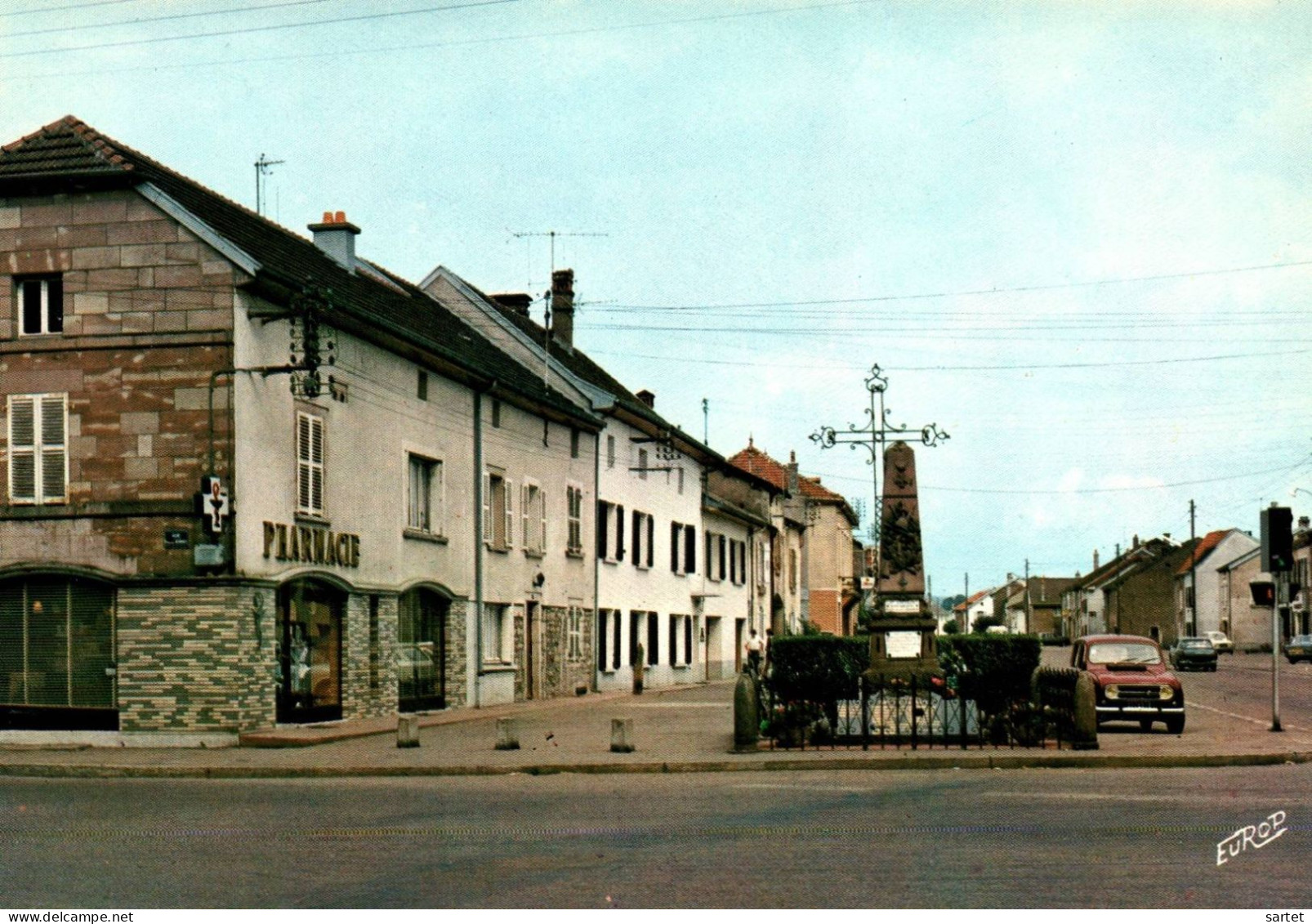 Saint-Sauveur - Pharmacie Et Renault 4L - Saint-Sauveur