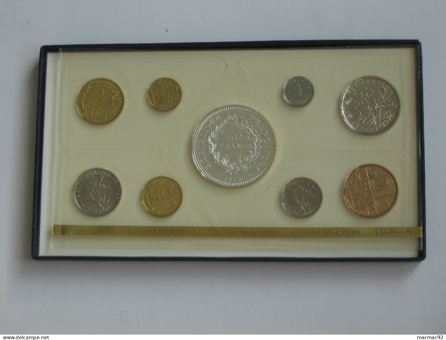 Coffret Série FLEURS DE COINS 1976   **** EN ACHAT IMMEDIAT   **** - BU, BE & Estuches