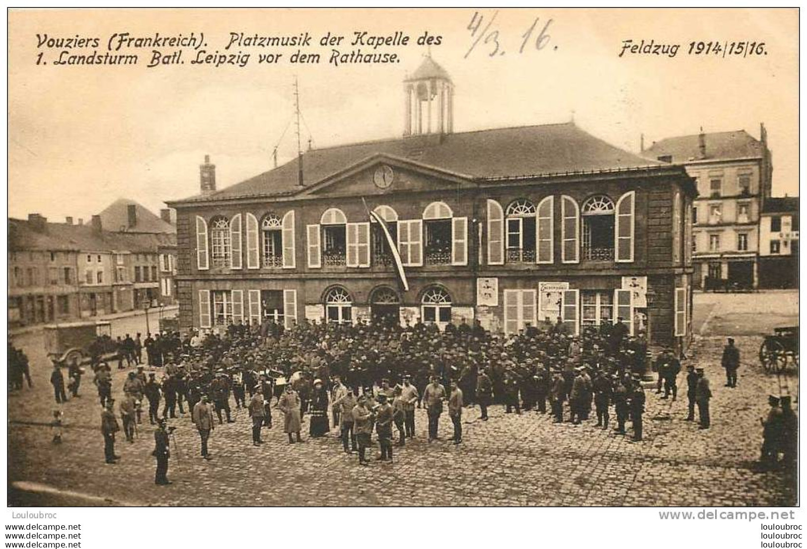 08 VOUZIERS LA MUSIQUE SUR LA PLACE - Vouziers