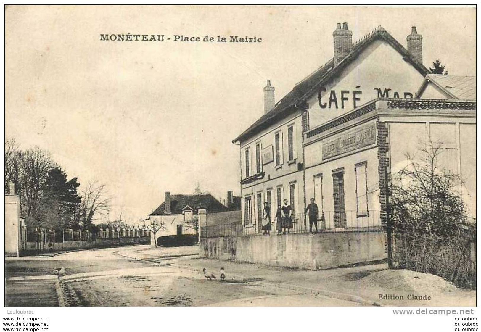 89 MONETEAU PLACE DE LA MAIRIE - Moneteau