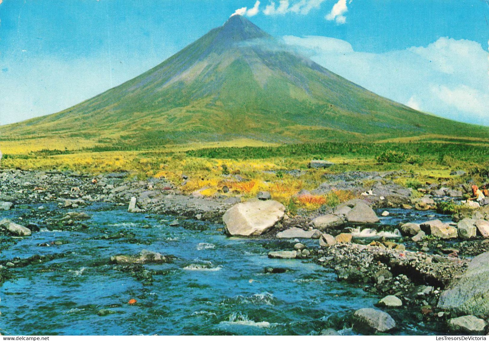 PHILIPPINES - River And The Mayon Volcano - Paysage - Carte Postale - Philippines