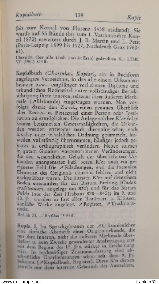 Clavis Mediaevalis. Kleines Wörterbuch Der Mittelalterforschung. - Otros & Sin Clasificación