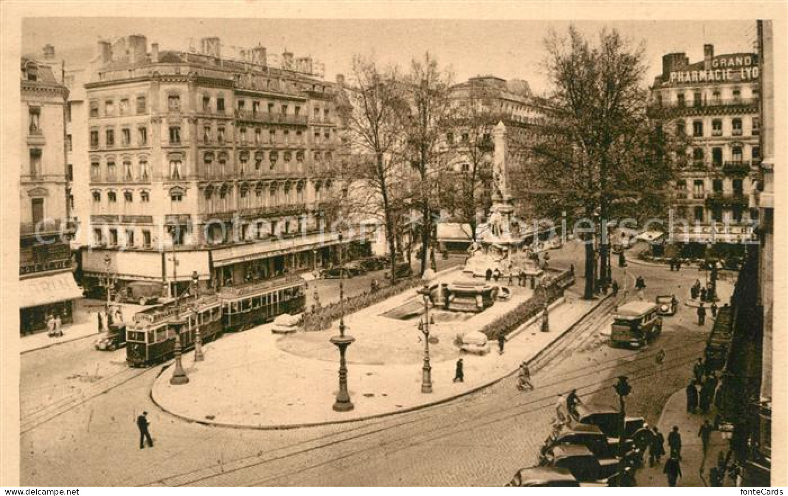 73591663 Strassenbahn Lyon Place De La Republique Monument Carnot   - Tramways