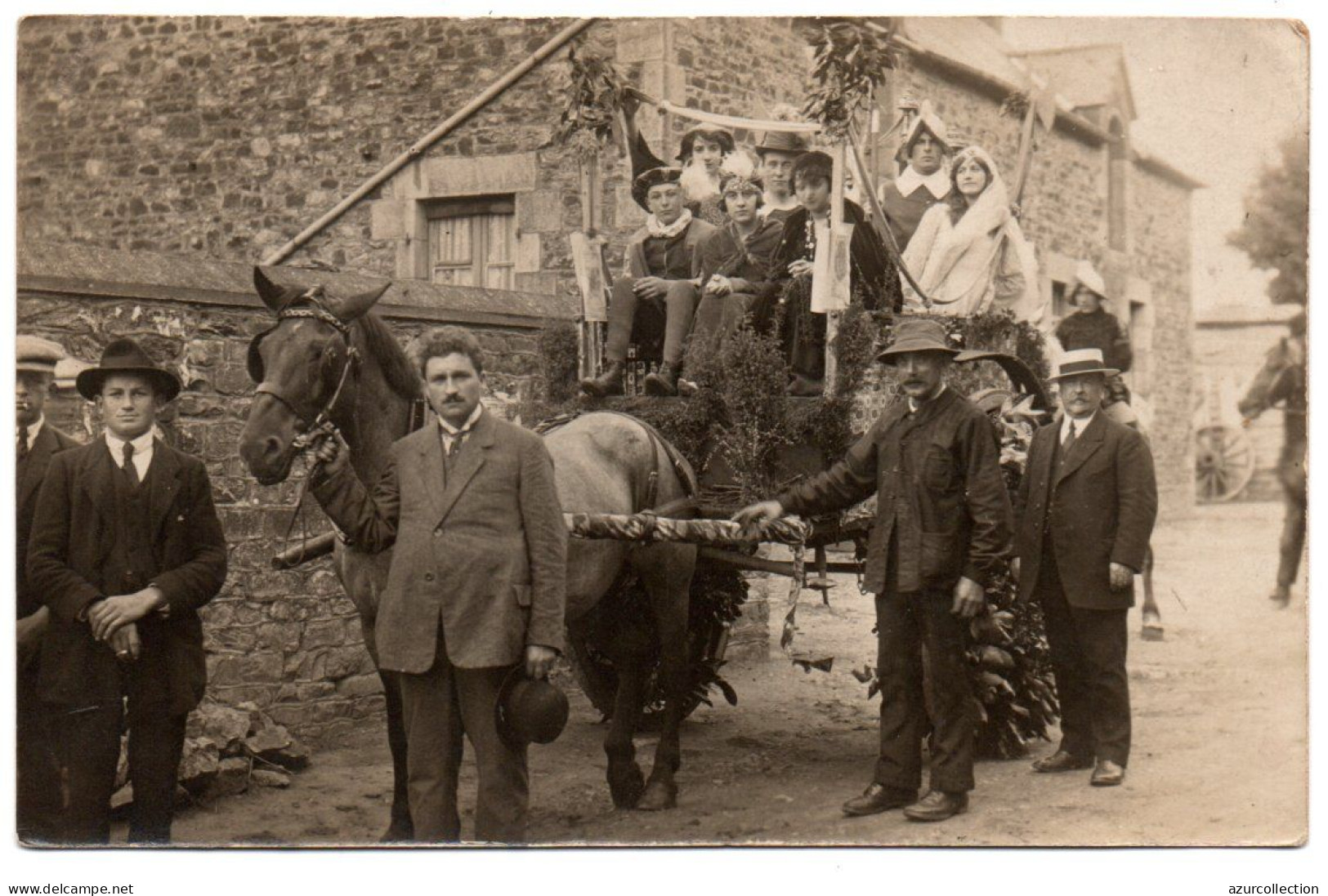 Carriole Fleurie. Carte Photo Animée Non Située - Carnaval