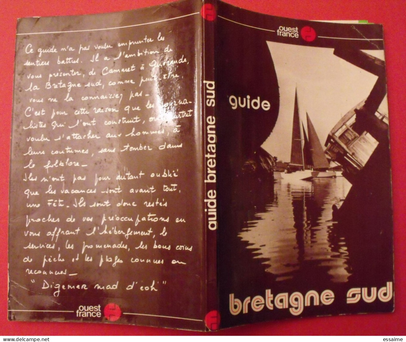 Guide Bretagne-Sud. Ouest France 1975. Cartes Dépliables. Petite Mouillure - Bretagne