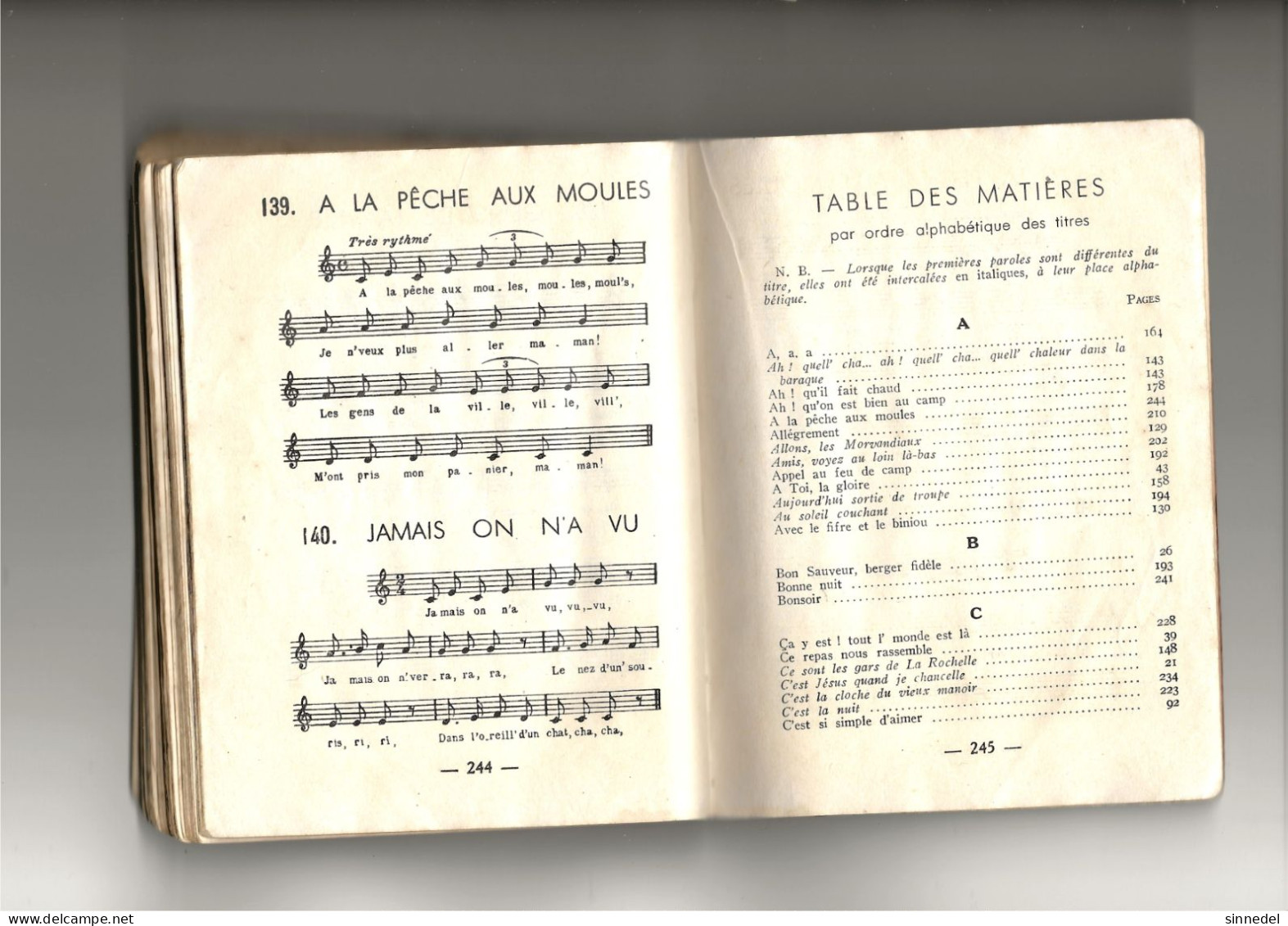 LE COQ - CHANSONNIER SCOUT DES ECLAIREURS UNIONISTES DE FRANCE  8 Emes édition 1941 253 Pages  Voir Scans Pour Etat - Música