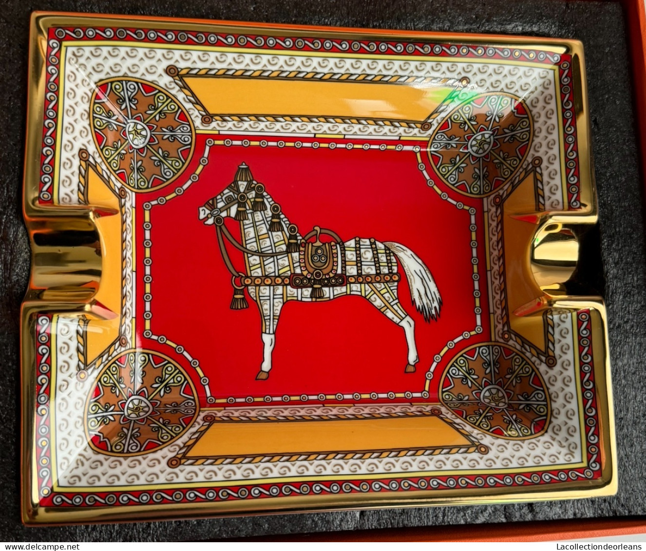 Beautiful Hermes Ashtray Model Cheval D’Orient - Porselein