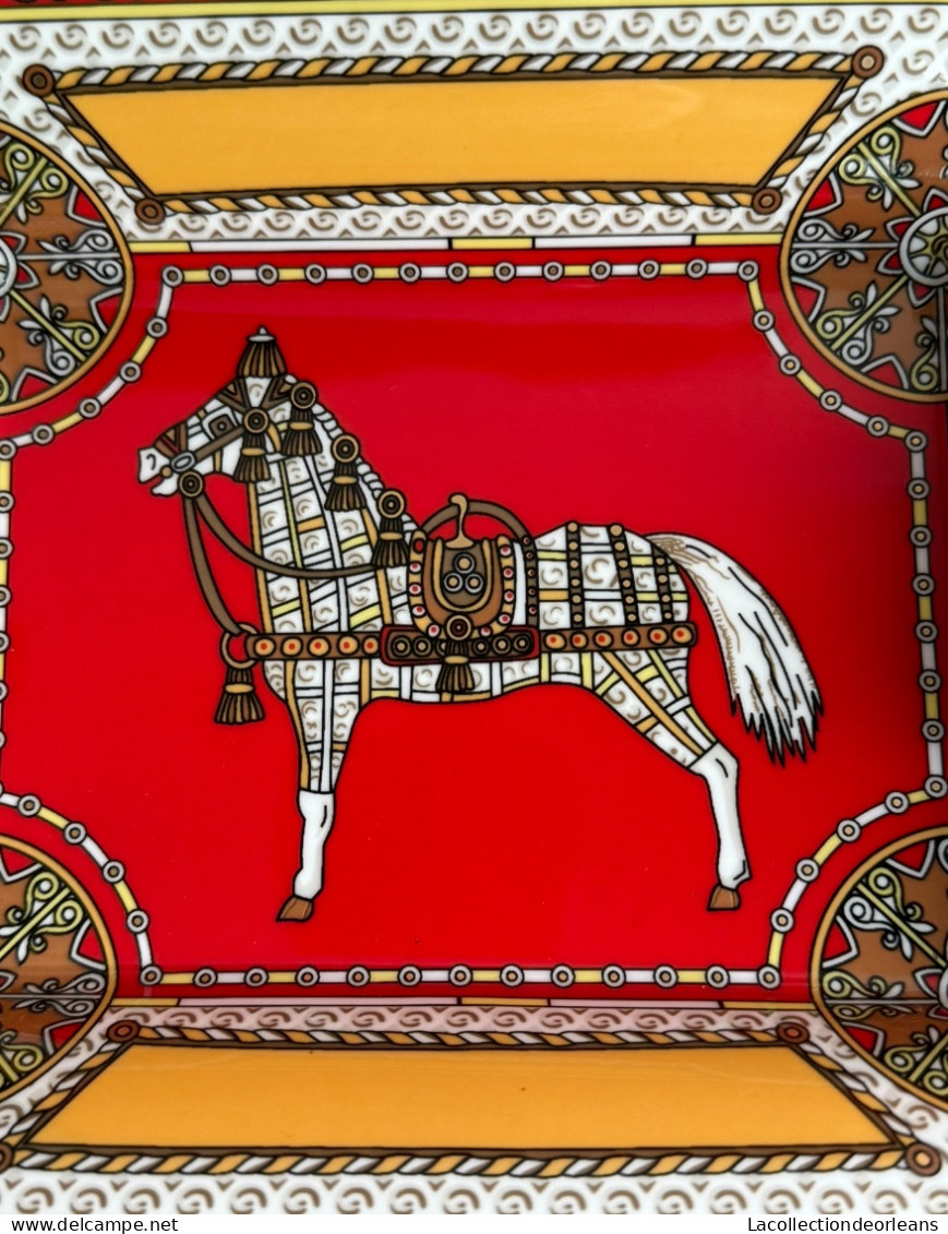 Beautiful Hermes Ashtray Model Cheval D’Orient - Porselein