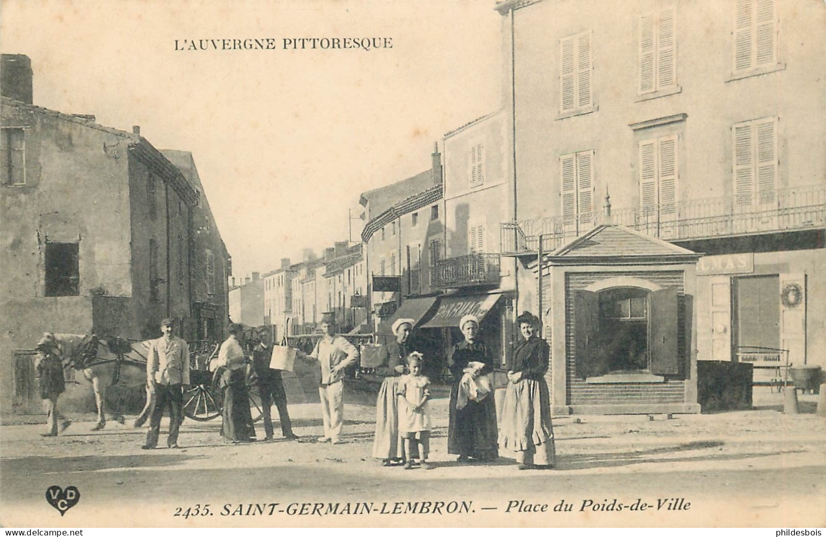 PUY DE DOME  SAINT GERMAIN LEMBRON  Place Du Poids De Ville - Saint Germain Lembron