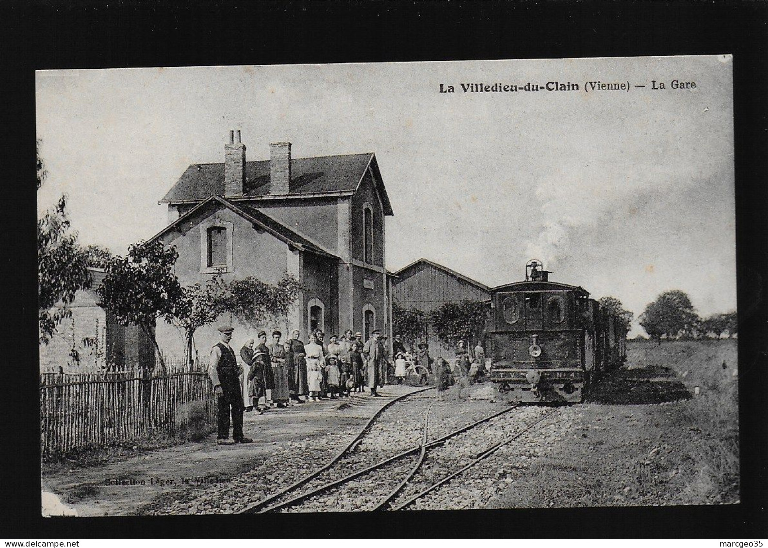 86 La Villedieu Du Clain La Gare édit. Léger Tramway à Vapeur Chemin De Fer Train - La Villedieu Du Clain