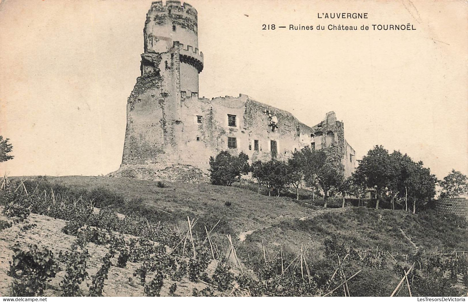 FRANCE - Tournoël - Ruines Du  Château De Tournoël - Carte Postale Ancienne - Volvic