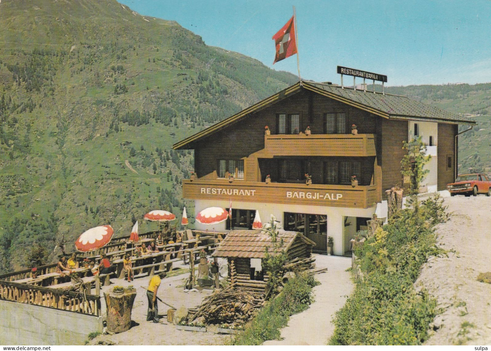 Grächen, Restaurant BERGJI-ALP. Familie Alfons Andenmatten-Uhlmann. Homme Prépare Du Bois. 10 X 15 - Grächen