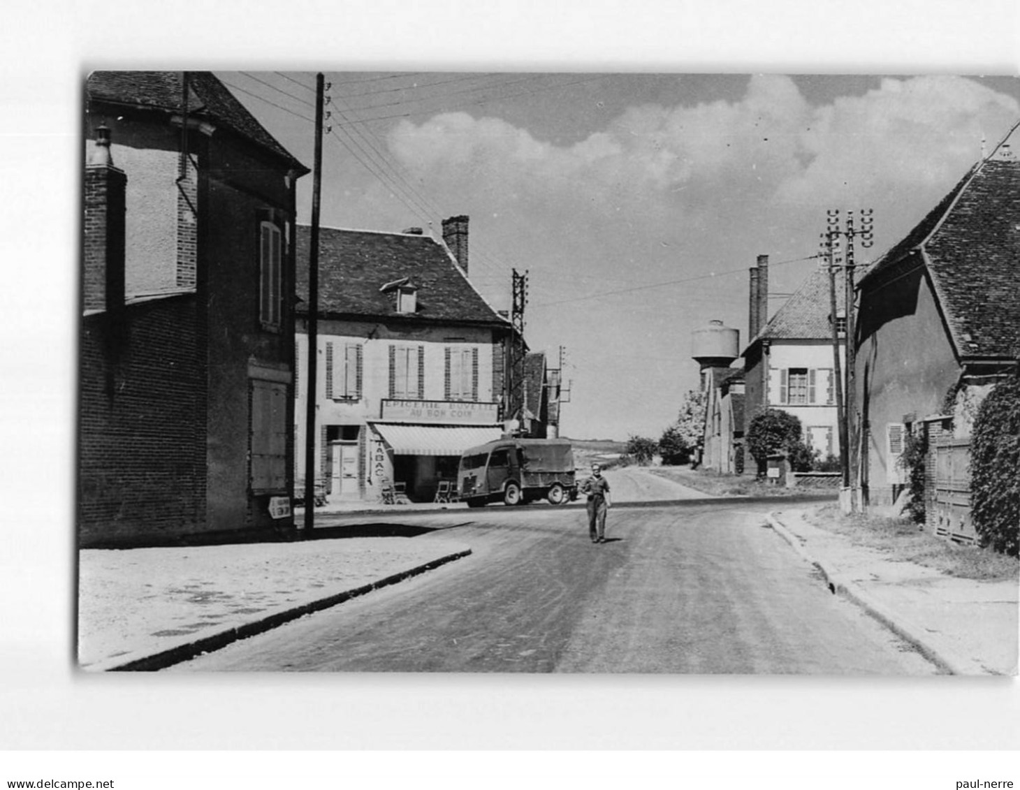 NEUVY SAUTOUR : Carrefour Route De Troyes - Très Bon état - Neuvy Sautour