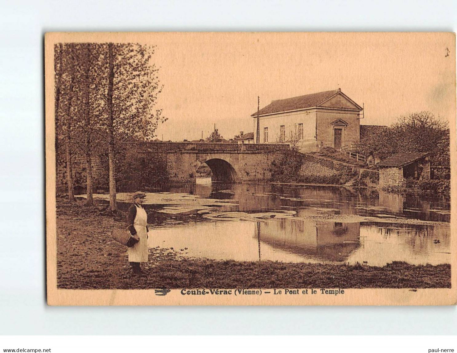 COUHE VERAC : Le Pont Et Le Temple - Très Bon état - Couhe