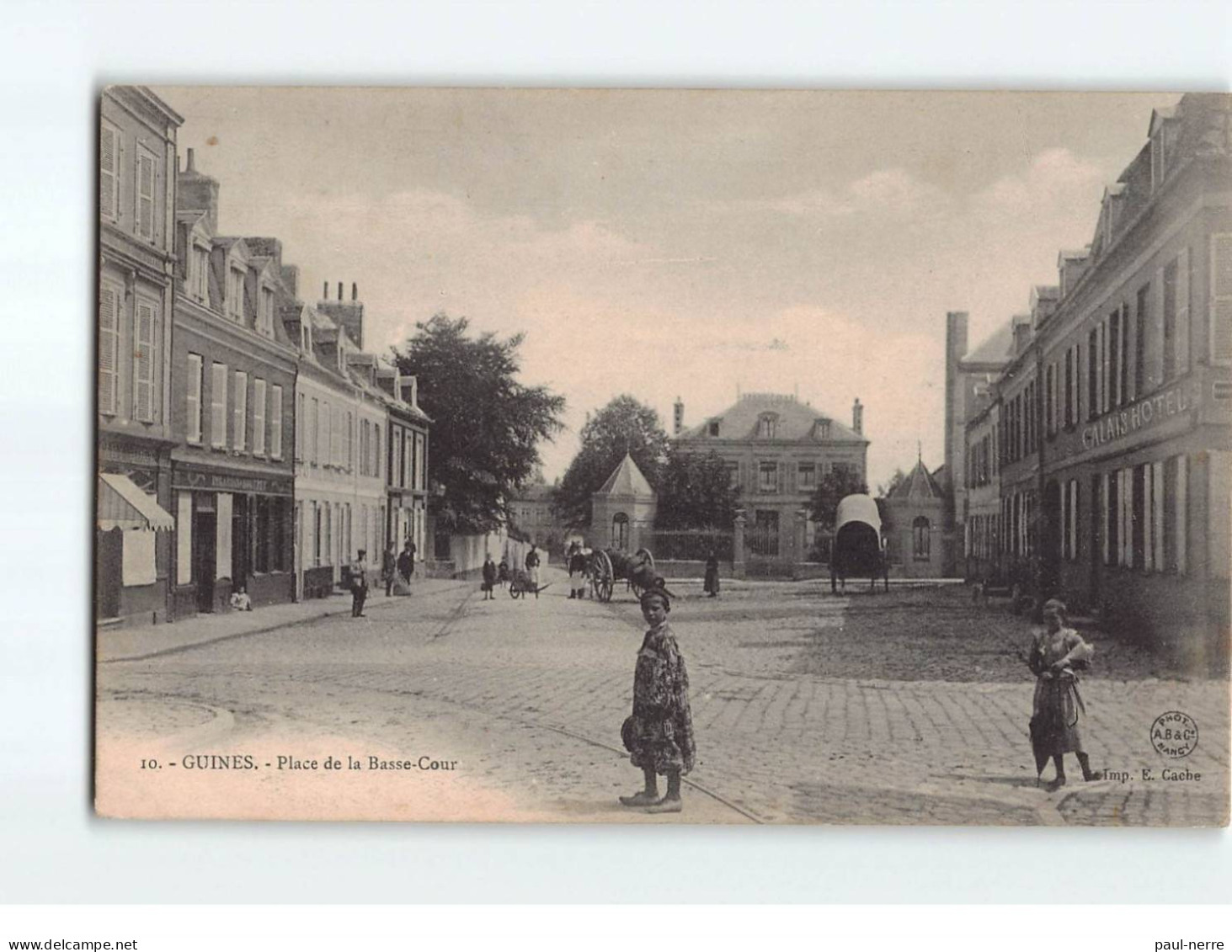 GUINES : Place De La Basse-cour - Très Bon état - Guines