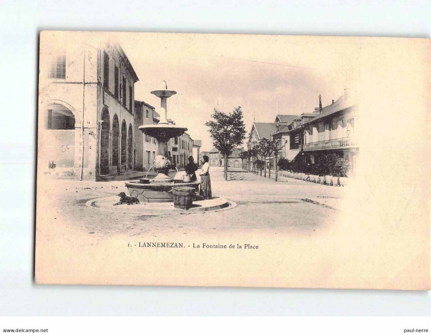 LANNEMEZAN : La Fontaine De La Place - Très Bon état - Lannemezan