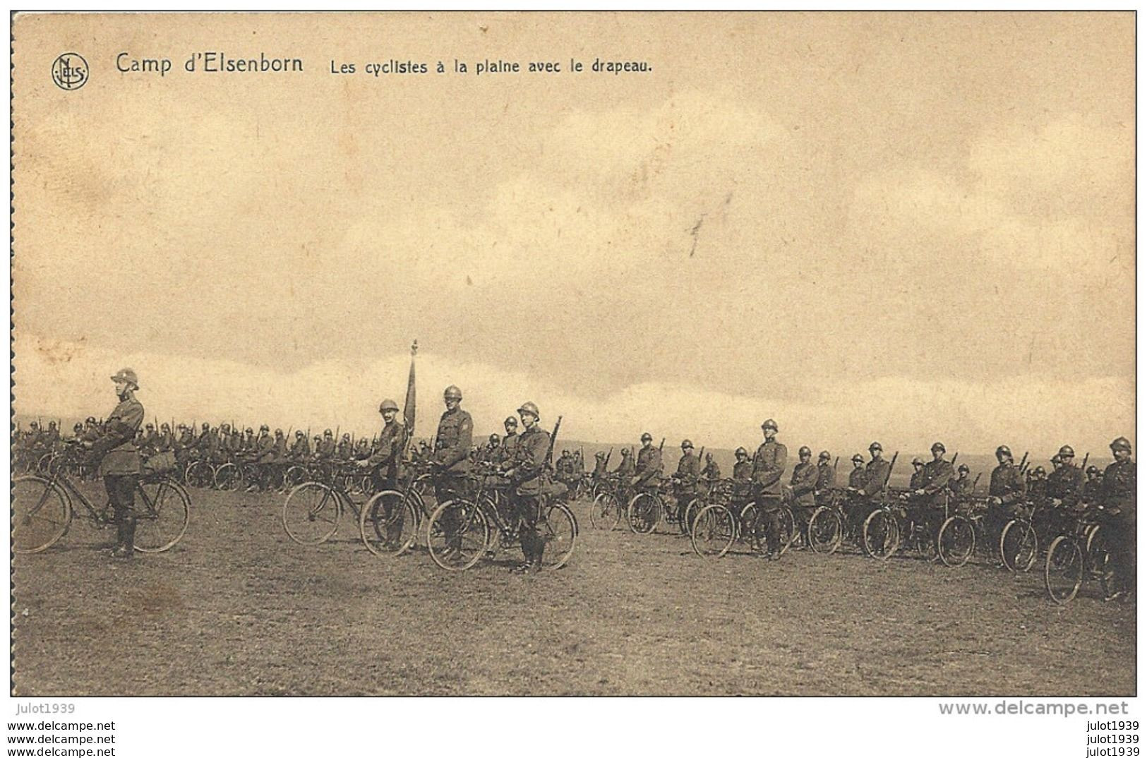 ELSENBORN ..-- MILITARIA . Les CYCLISTES à La Plaine Avec Le Drapeau . - Elsenborn (camp)