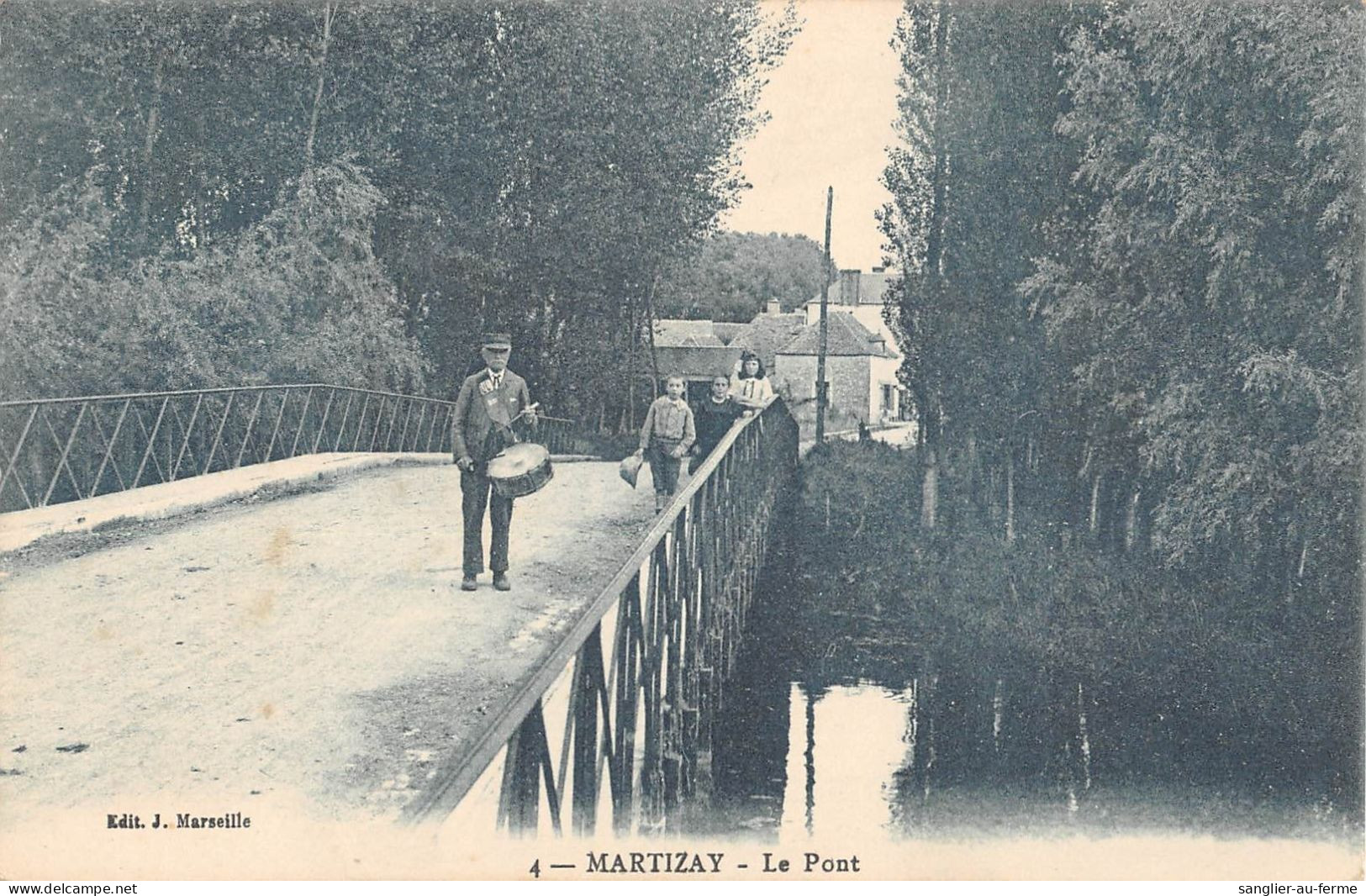 CPA 36 MARTIZAY / LE PONT / TAMBOUR DE VILLE - Other & Unclassified