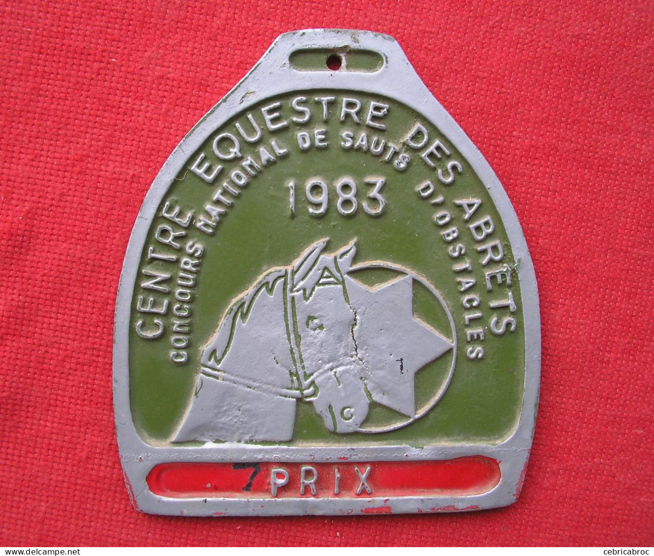 PLAQUE CENTRE EQUESTRE DES ABRETS - CONCOURS NATIONAL DES SAUTS D'OBSTACLES 1983 - Ruitersport