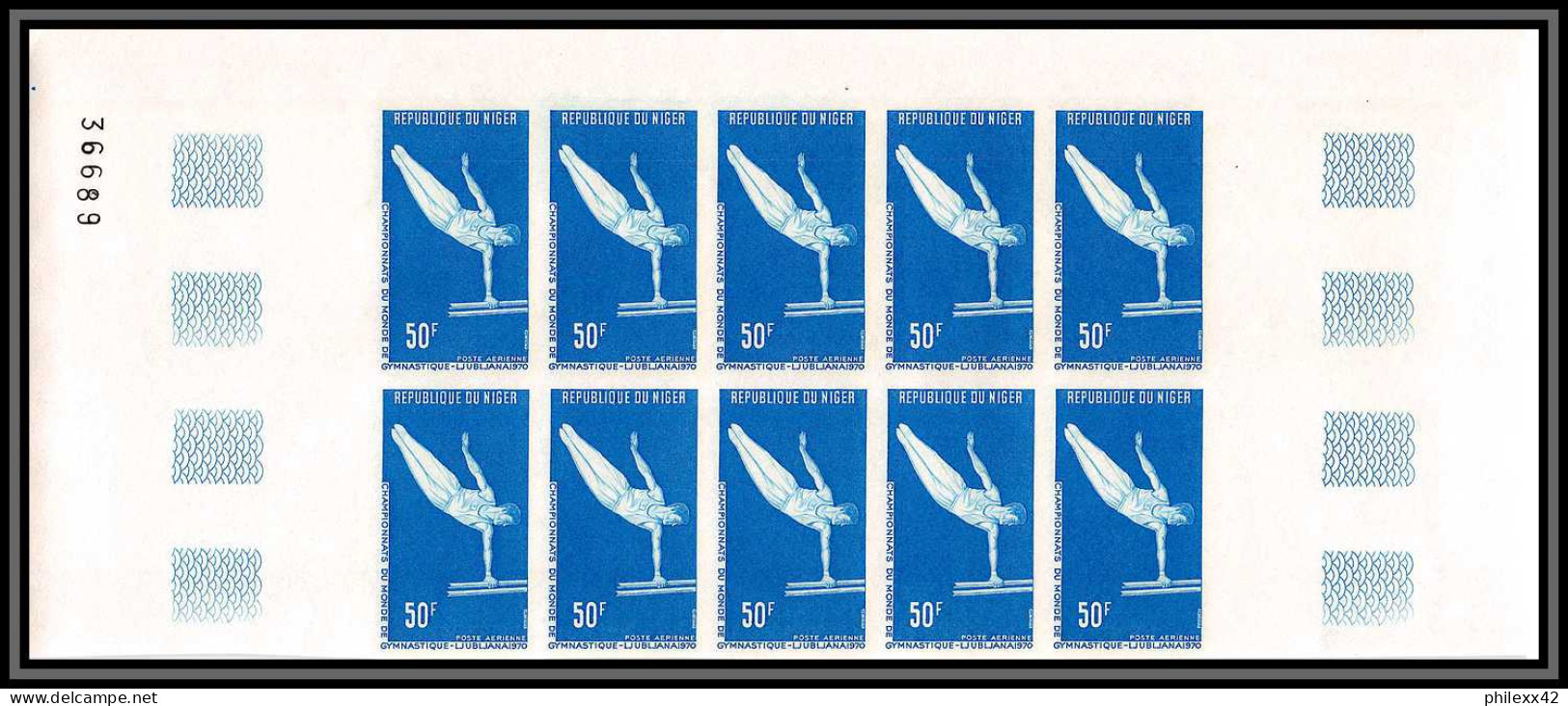 91782a Niger PA N° 137/140 Gymnastique Gymnastics 1970 Ljubljana Slovenia Slovenie Non Dentelé Imperf ** MNH Bloc De 10 - Gymnastique