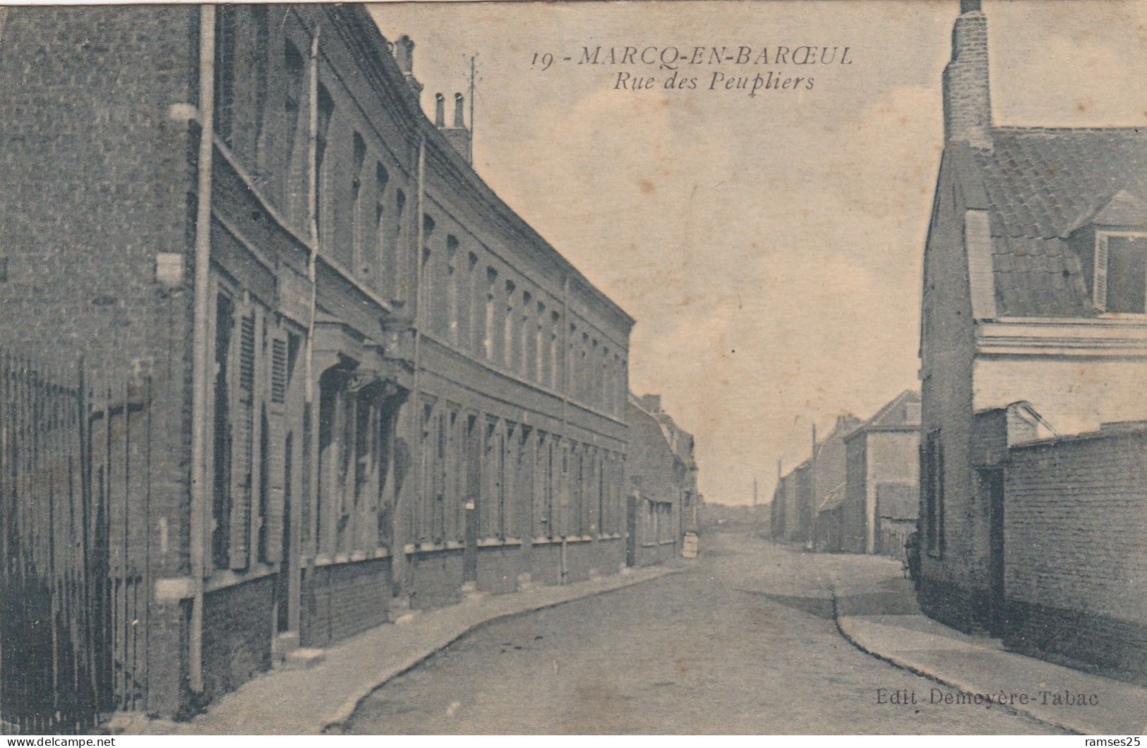 (253) CPA  Marcq En Baroeul Rue Des Peupliers - Marcq En Baroeul