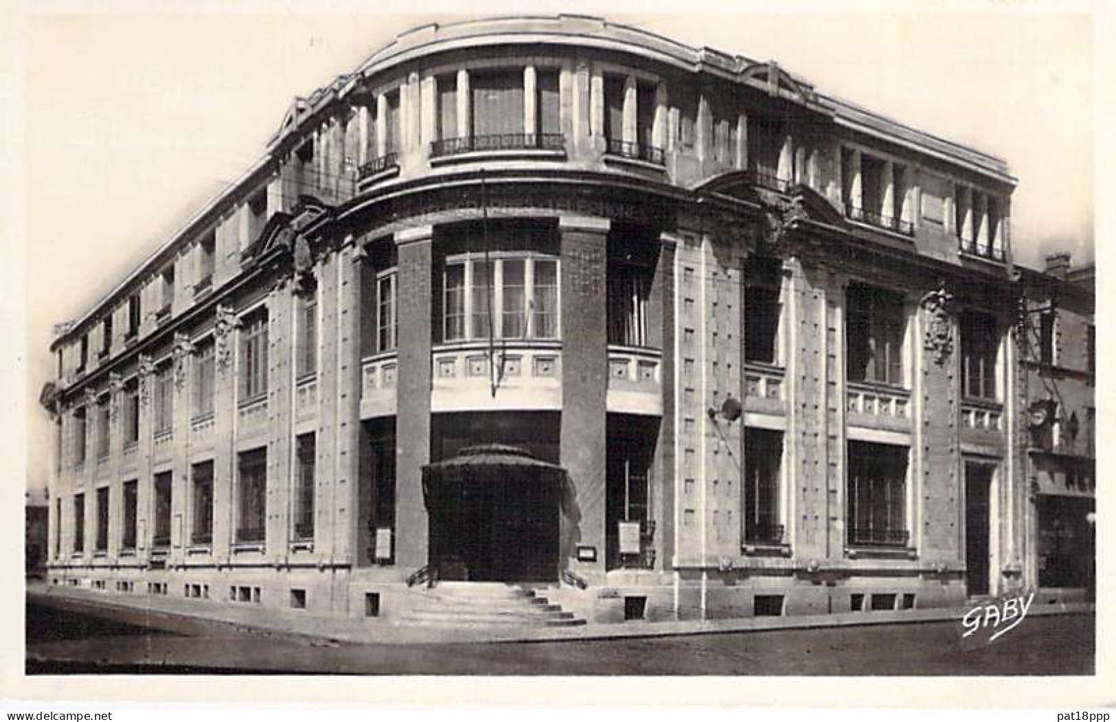 FRANCE - Thème POSTE (PTT) - Lot de 15 jolies CPSM dentelées 1950-70's (bureaux des Postes diversifiés) en BON ETAT