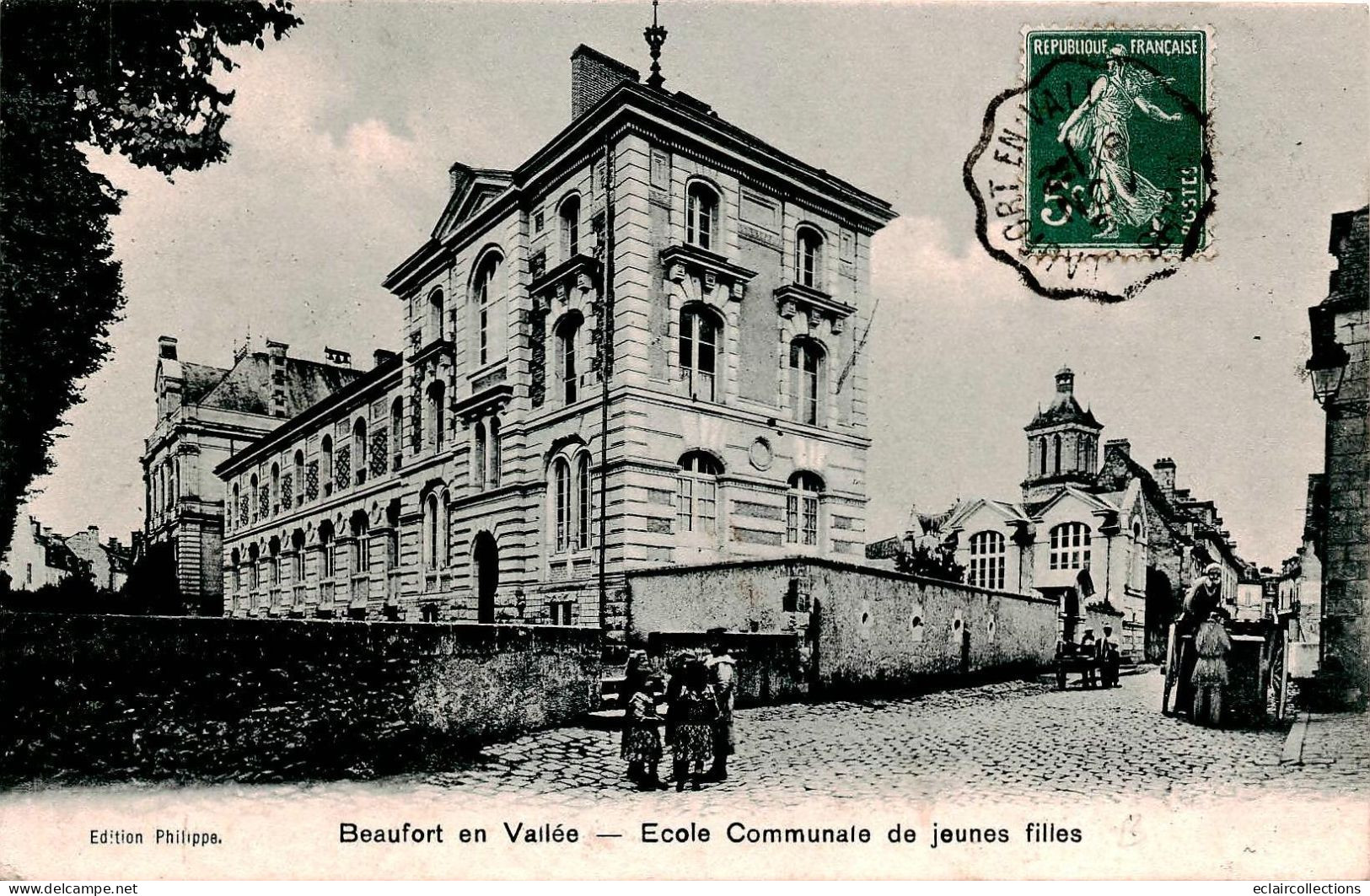 Beaufort En  Vallée       49      Ecole Communale De Jeunes Filles     (voir Scan) - Sonstige & Ohne Zuordnung