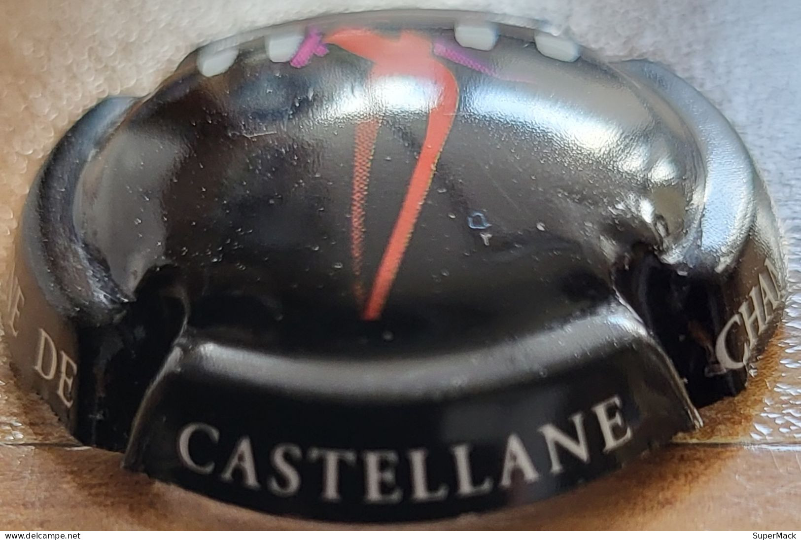 Capsule Champagne DE CASTELLANE  Série 16 Ecriture Sur Contour, Noir, N°083 - De Castellane