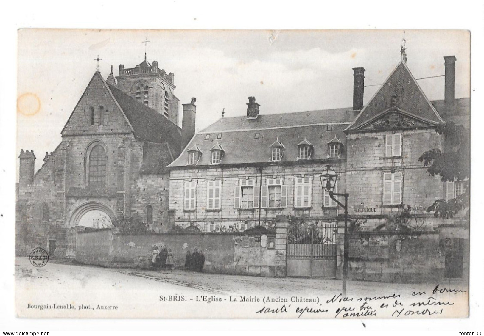 SAINT BRIS - 89 - CPA DOS SIMPLE -  L'Eglise - La Mairie - GEO 13 - - Saint Bris Le Vineux