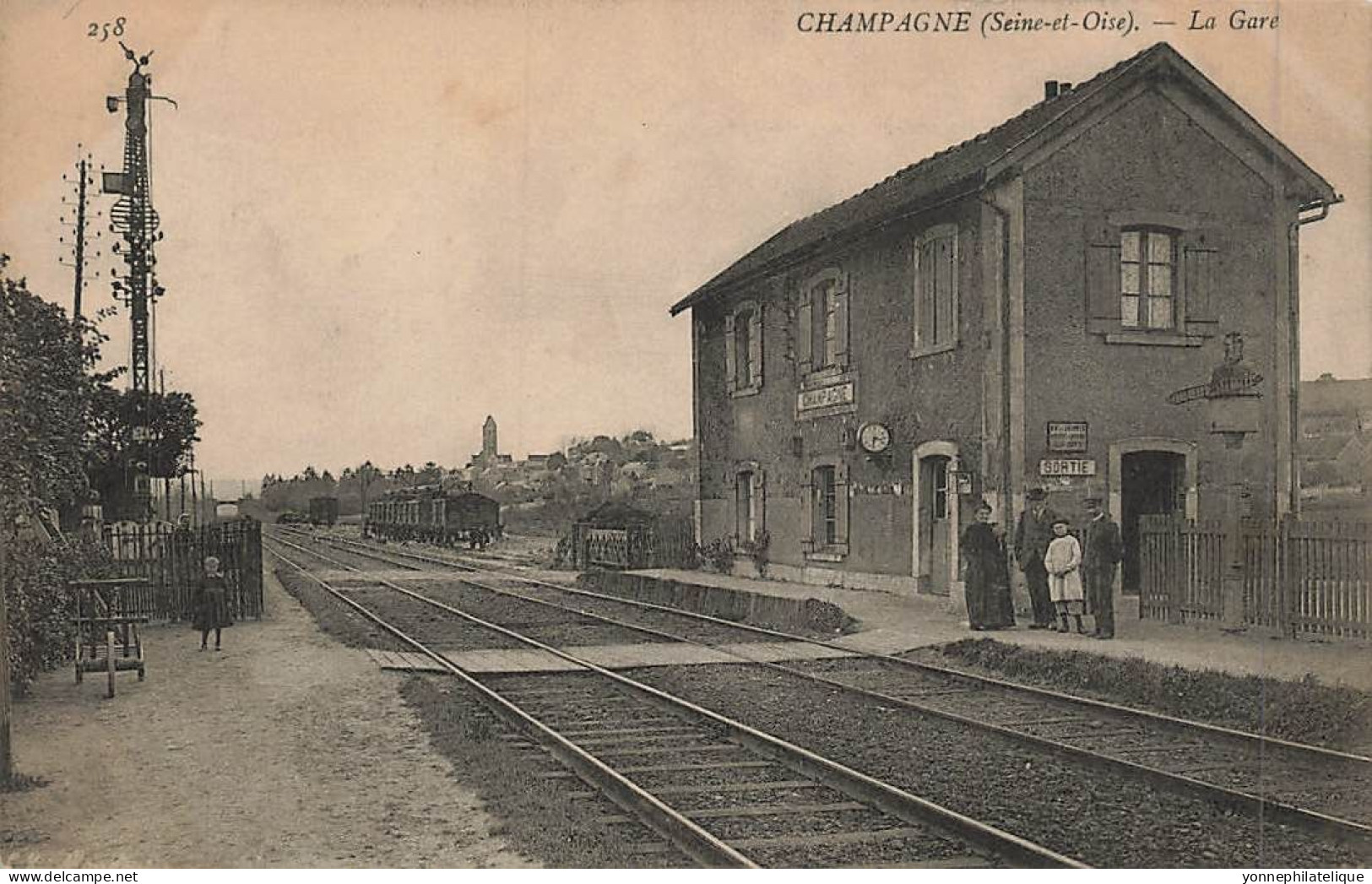 95 - VAL D'OISE - CHAMPAGNE SUR POISE - La Gare - Vue Intérieure - Animation - 10853 - Champagne Sur Oise