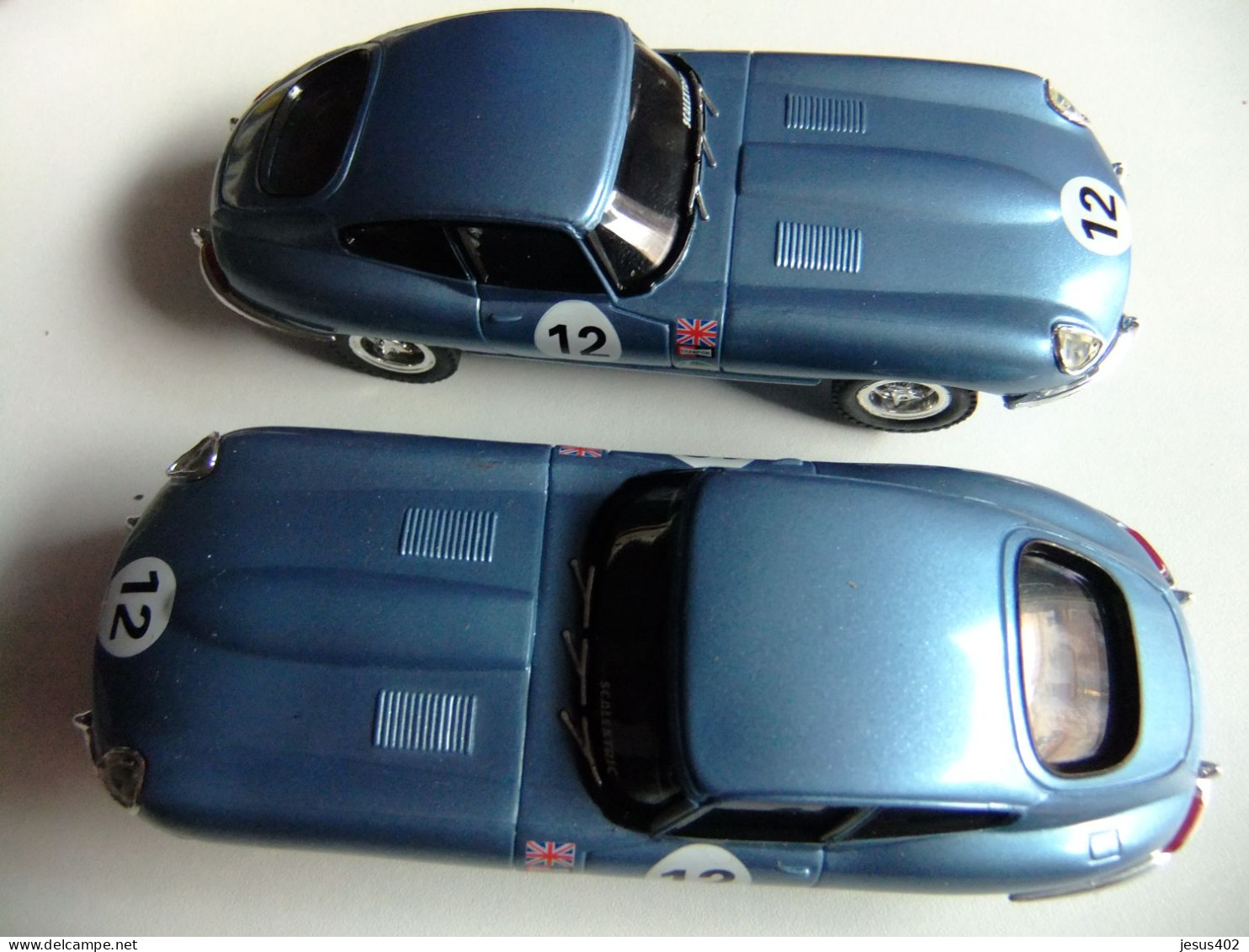 SCALEXTRIC DOS COCHES JAGUAR E ALTAYA - Circuiti Automobilistici