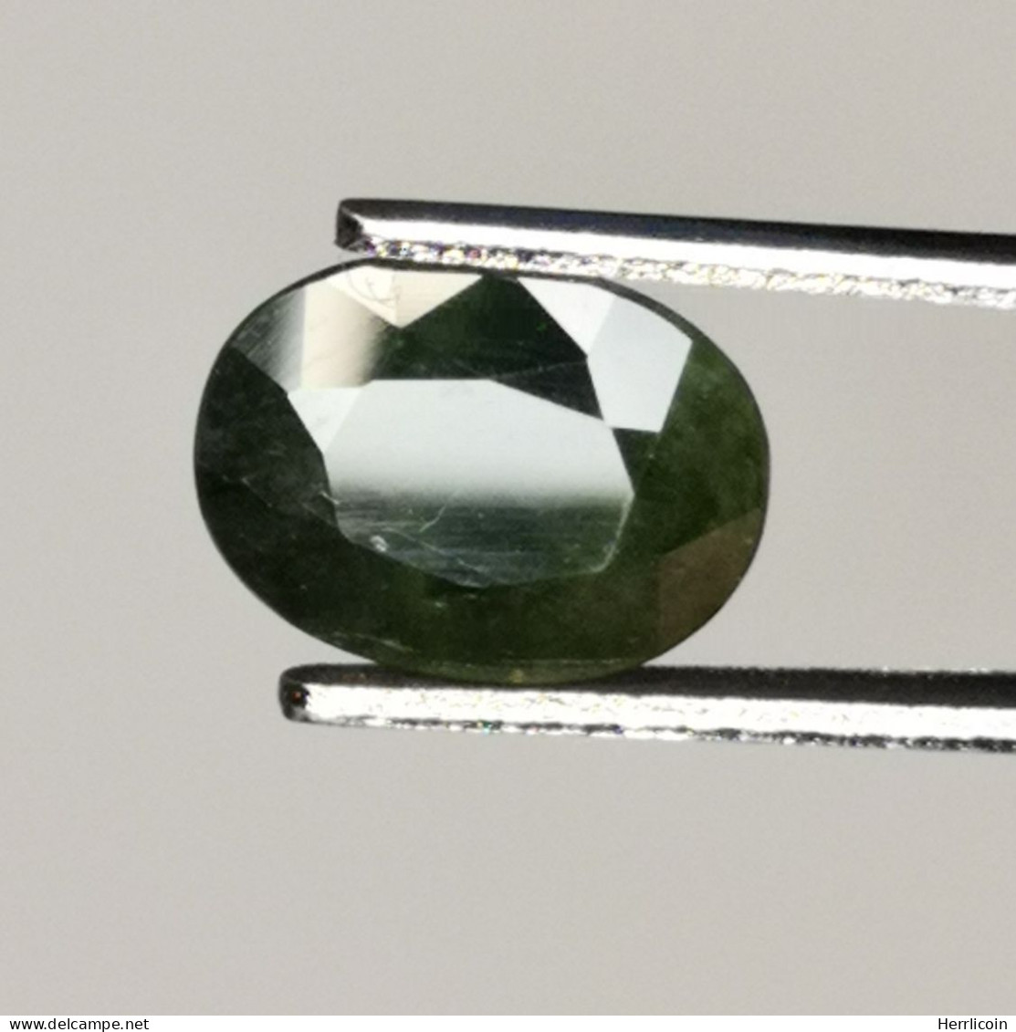 Saphir Vert Traité (BE) De Thaïlande - Ovale 2.18 Carats - 8.8 X 6.6 X 3.9 Mm - Saffier