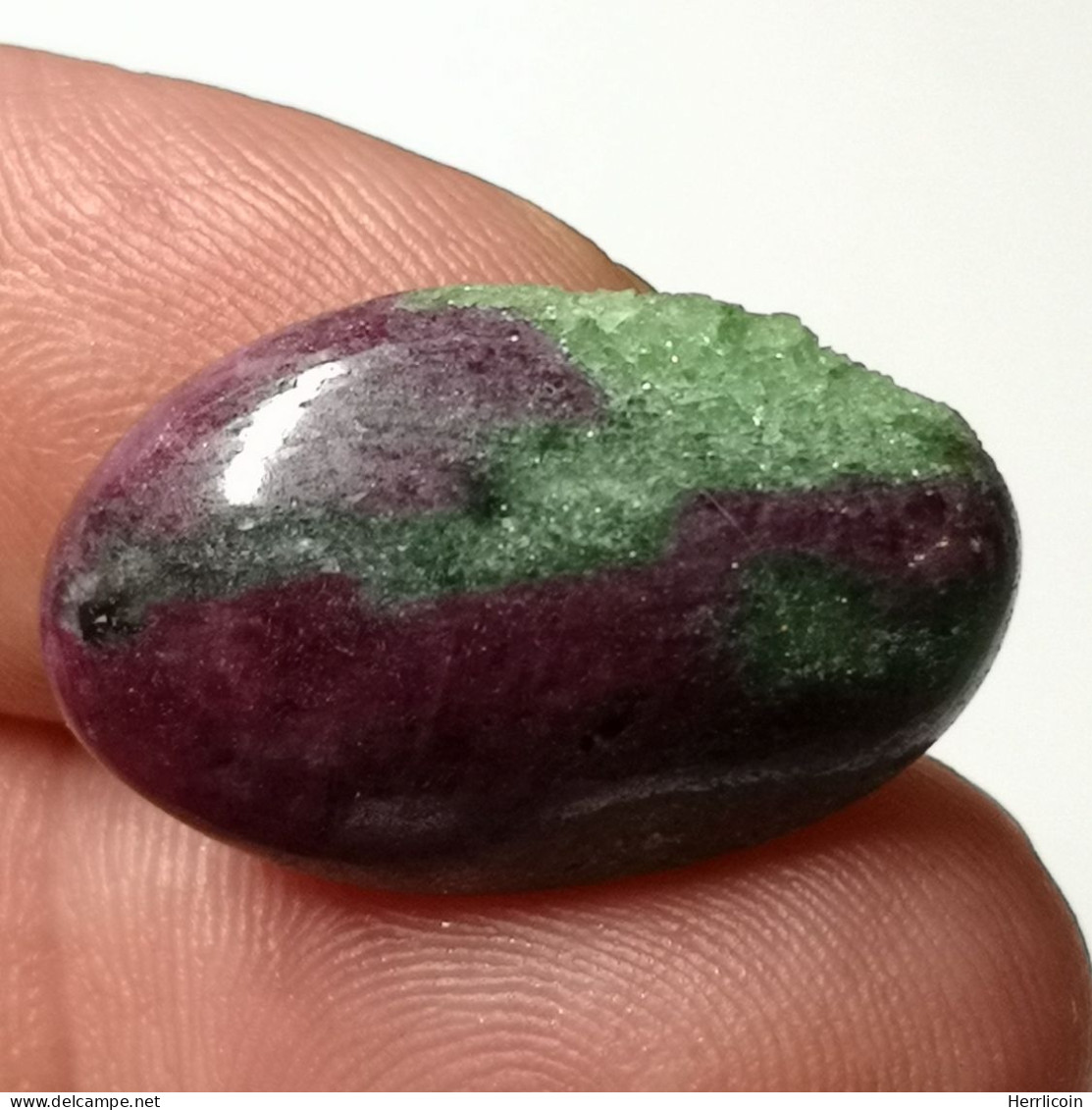 Rubis-Zoïsite Naturel D'Afrique - Cabochon (défaut) 22.32 Carats - 25.5 X 16.3 X 5.6 Mm - Rubin