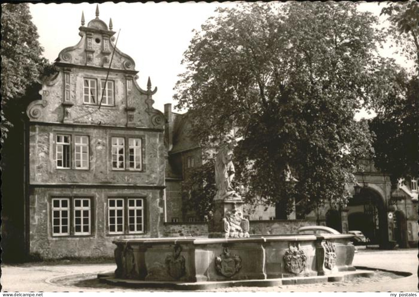 41253949 Friedberg Hessen St. Georgsbrunnen Schloss Friedberg - Friedberg