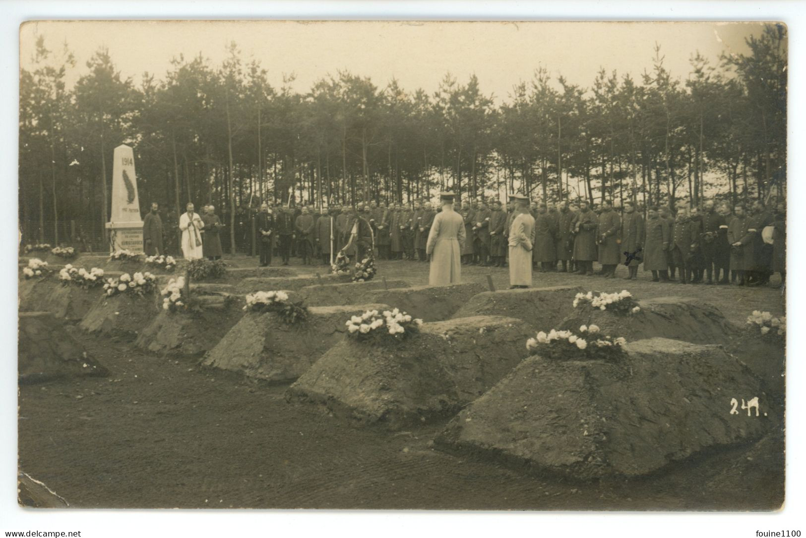 CARTE PHOTO ENTERREMENT MILITAIRE - CAMP DE PRISONNIERS DE GUERRE ( KONIGSBRUCK / KOENIGSBRUCK ) - Koenigsbrueck