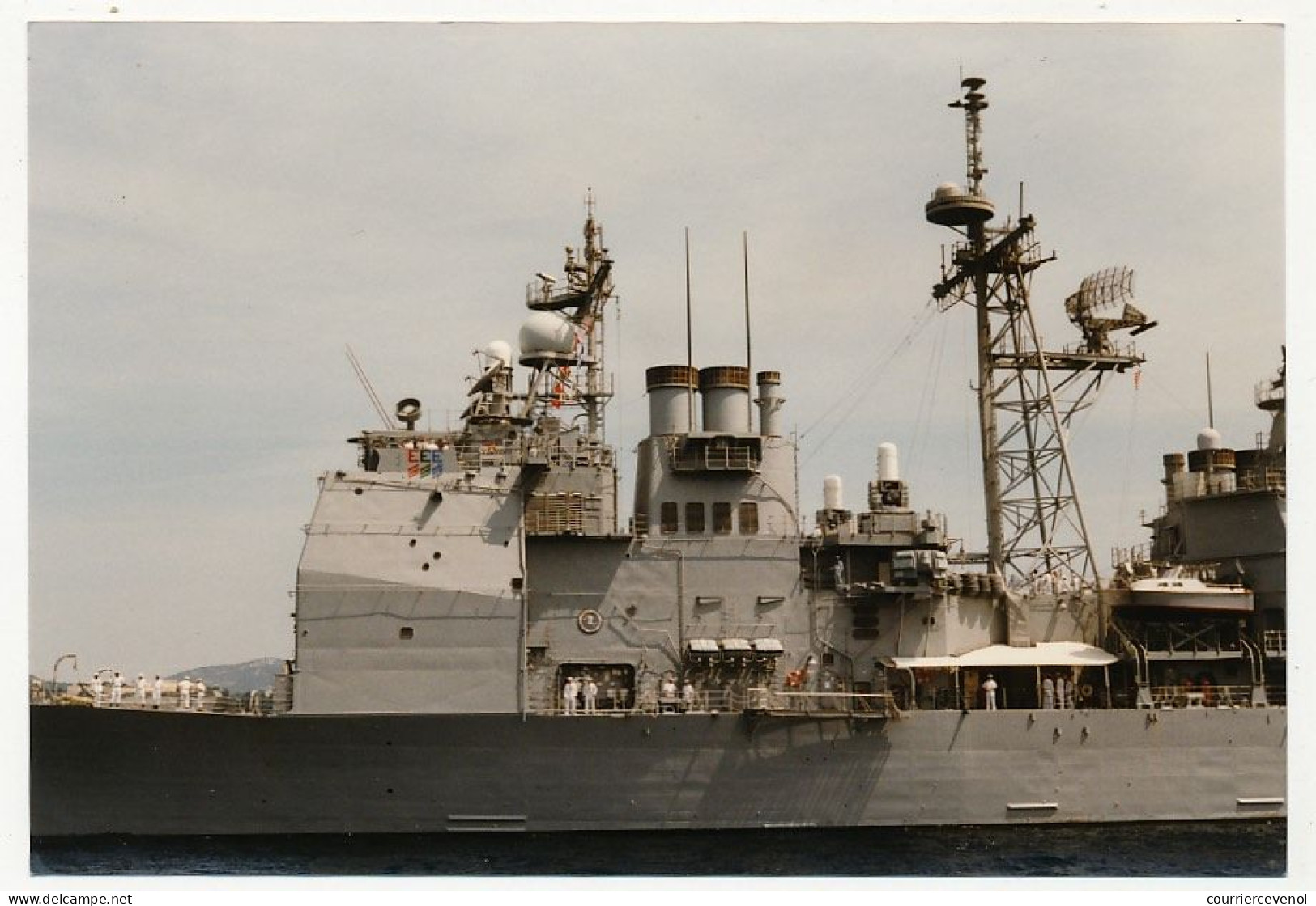 4 Photographies Couleur 10cm X 15cm - USS Vicksburg CG69 Dans Le Port De Toulon - 30/5/1997 - Bateaux