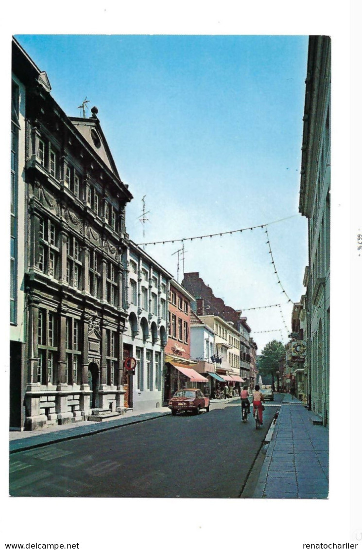 Drossardshuis.Bosstraat. Vélos.Oldtimer. - Maaseik